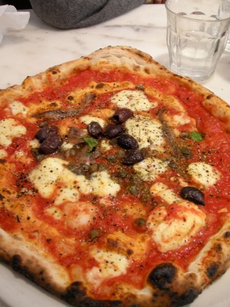 Tomatoes/olives/capers/anchovy/oregano